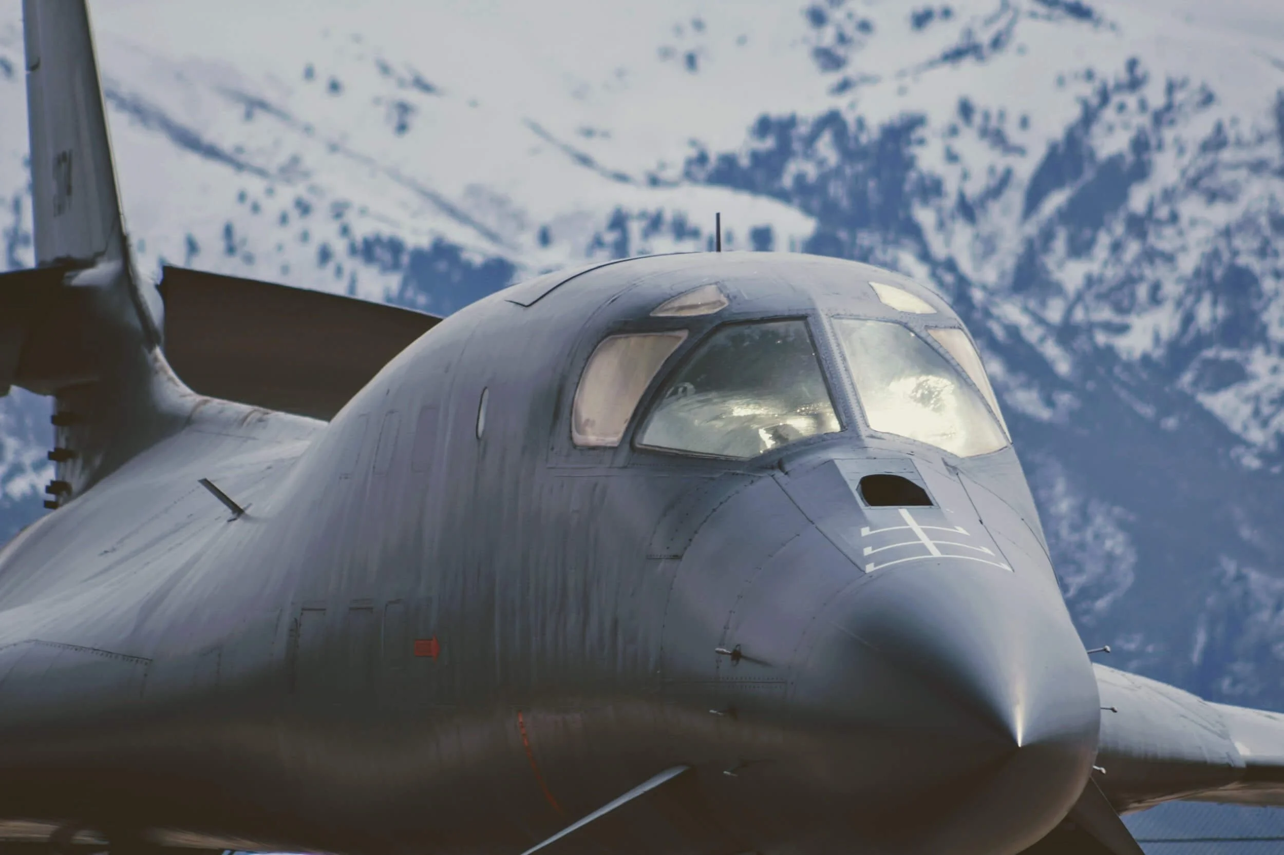 airplane front view