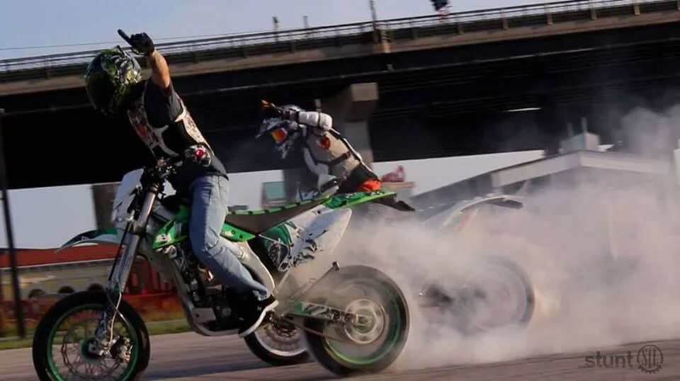 Supermoto Rolling Burnout