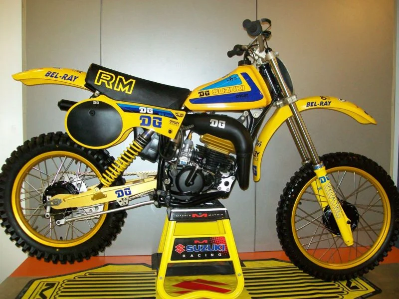 Suzuki dirt bike