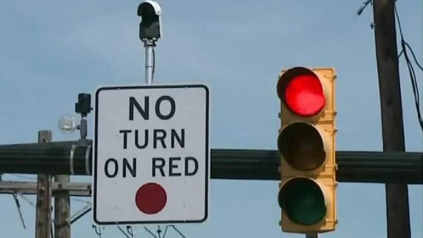 turn on red light
