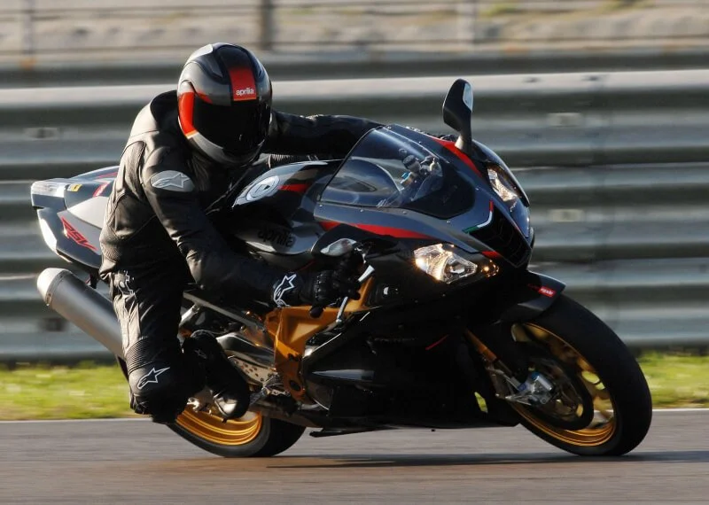 Aprilia RSV 1000R Mille