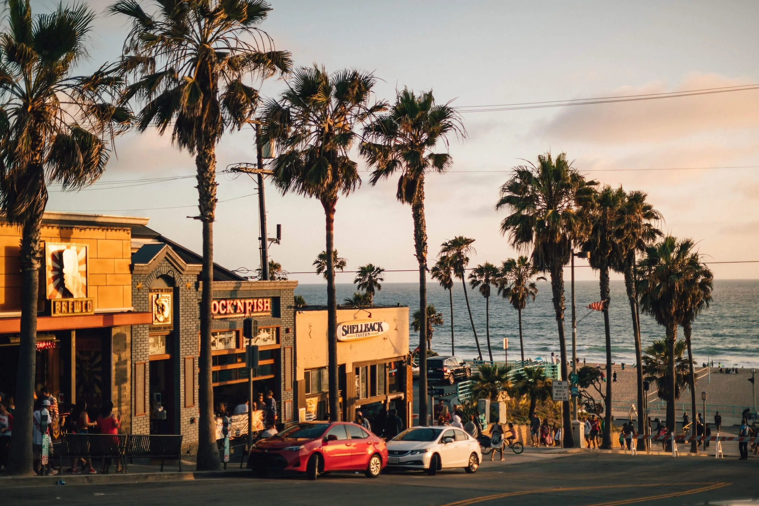 vehicles parked near building Manhattan Beach, California