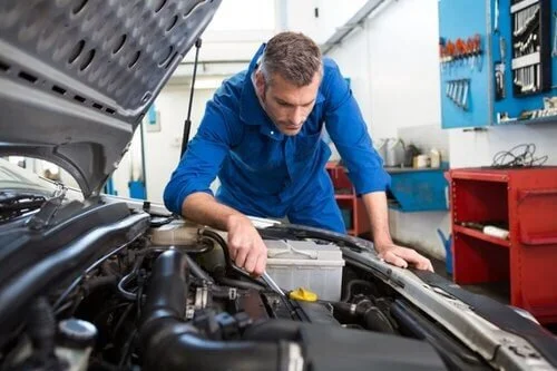 mechanic winterizing car
