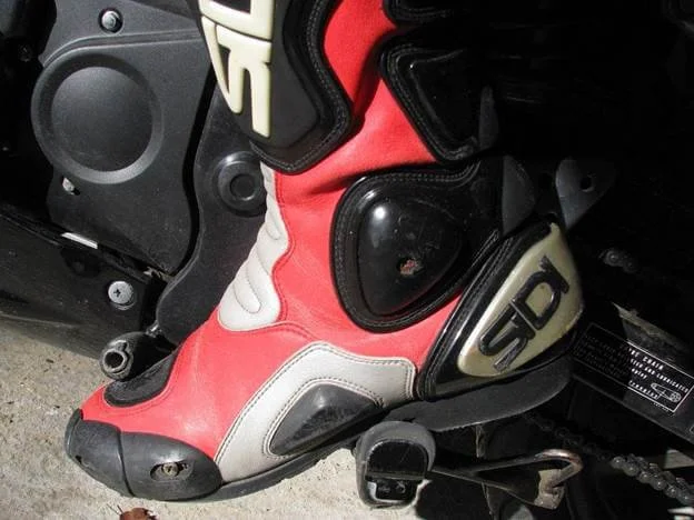 boots for dirt bike rider