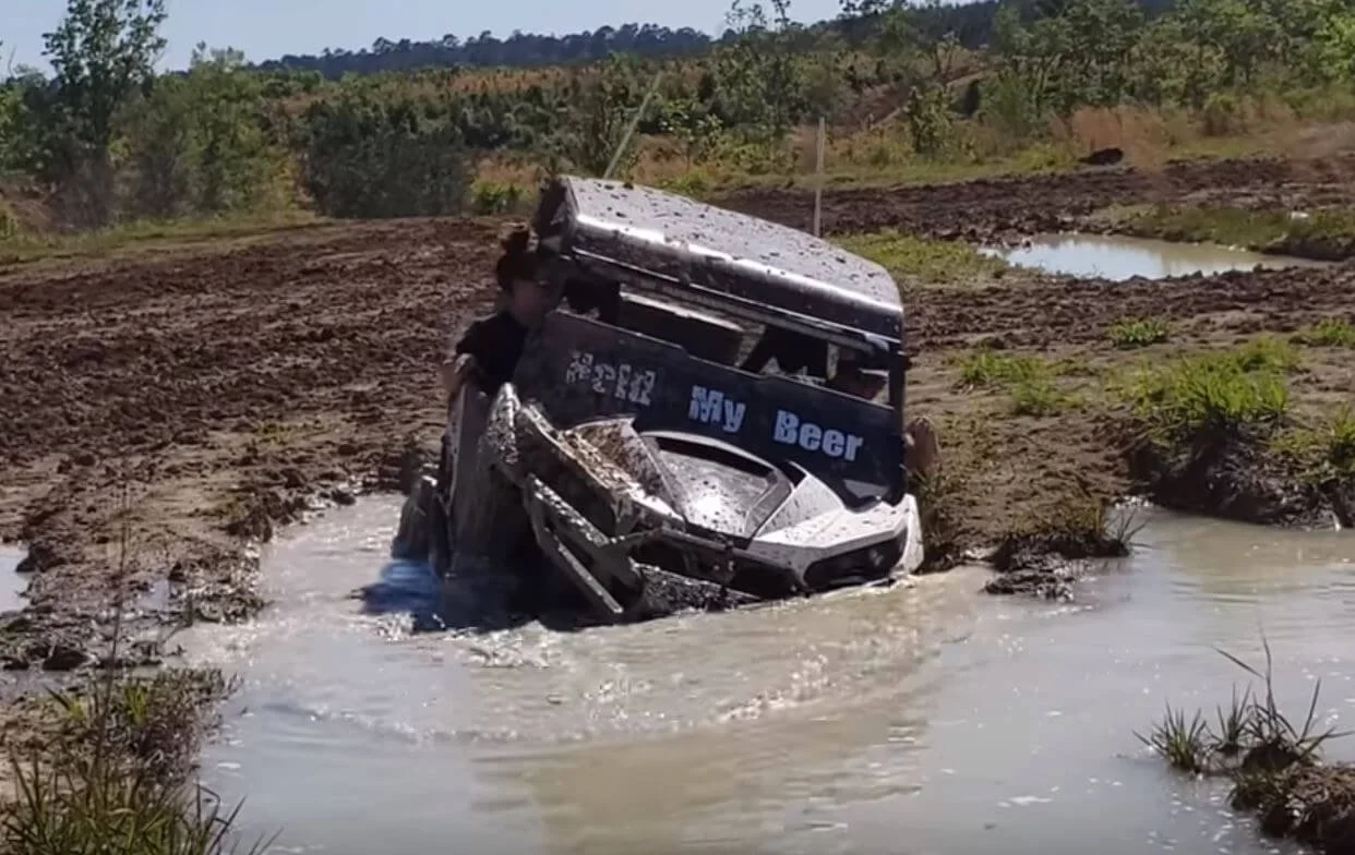 maverick rescue roxor in water
