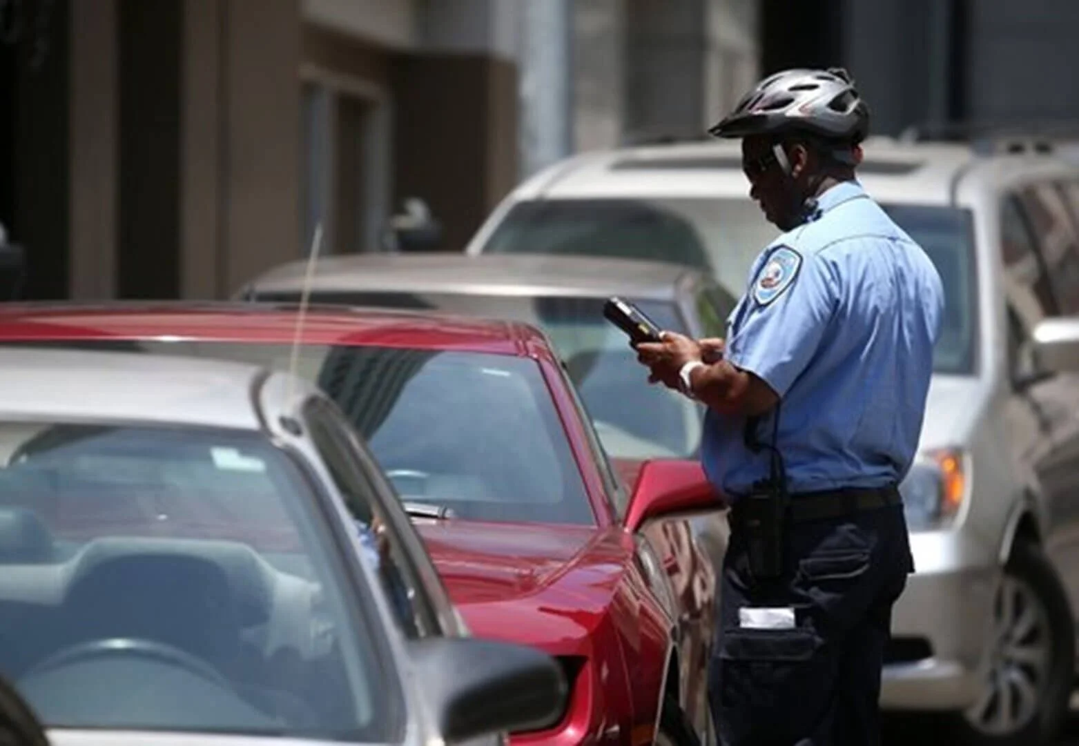 police impounds parked car