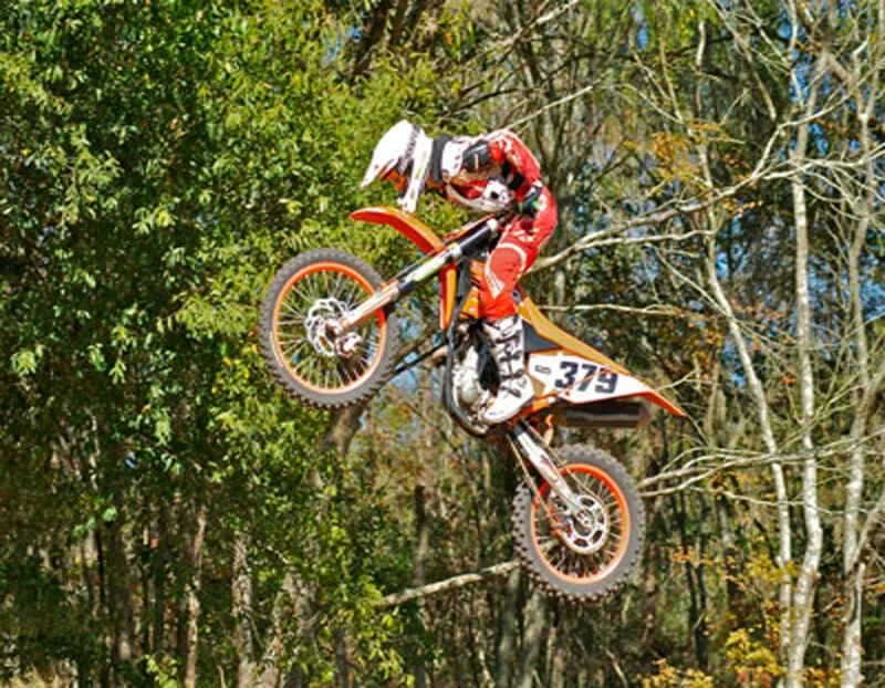 fender kiss jump dirt bike