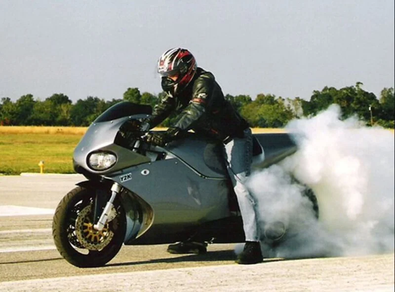 MTT Turbine Superbike Y2K